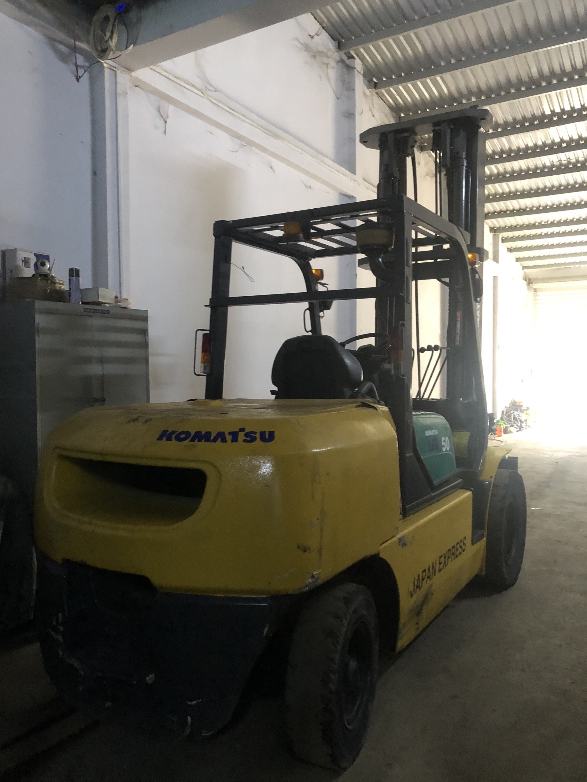 Xe nâng 5 tấn Komatsu.jpg (706 KB)